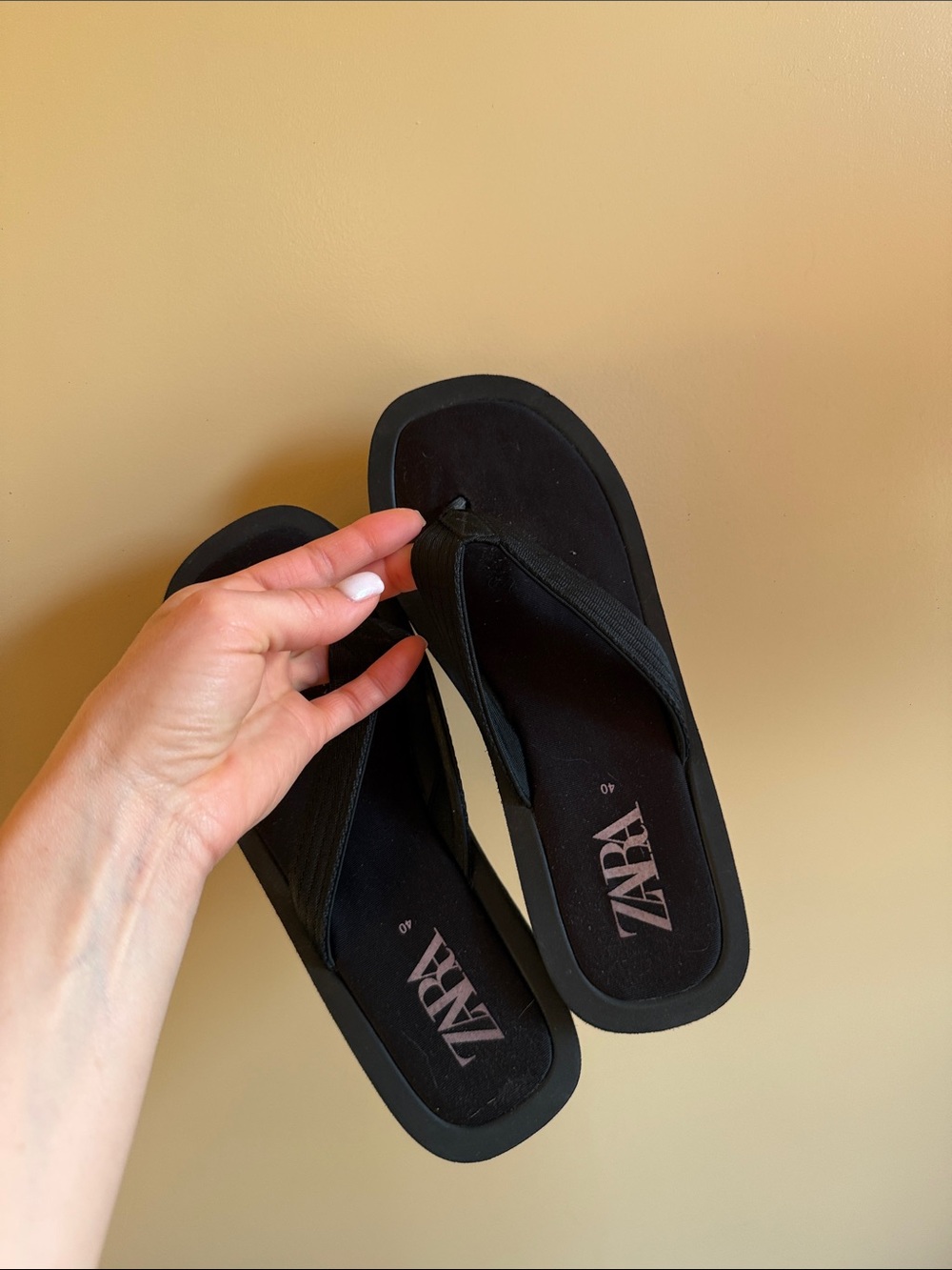 Zara Black Platform Thong Sandals